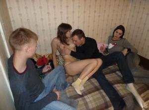 Drunk students swap partners while having MMFF sex on a bed on dollser.com