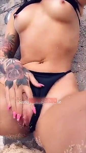 Madeleine Ivyy boobs & pussy flashing on public beach snapchat premium xxx porn videos on dollser.com