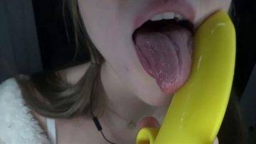 Peas And Pies Nude Banana Blowjob Video Leaked on dollser.com