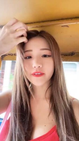 Siew Pui Yi nude video on dollser.com