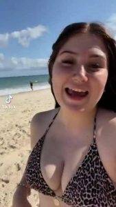 Leaked Tiktok Porn 2 thots on a beach Mega on dollser.com