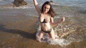 Ally Hardesty Leaked Onlyfans Boobs Show at Beach Porn Video Mega on dollser.com