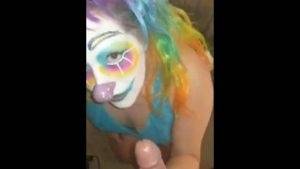 Fast Clown Licking on dollser.com