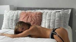 Lizzy Wurst Topless Onlyfans Set Leaked Mega on dollser.com