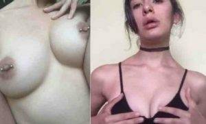 Delphine Veggie ASMR Nudes Leaked on dollser.com