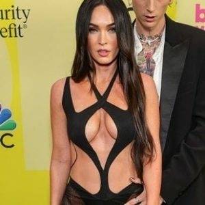 MEGAN FOX TAKES HER TITS OUT AT THE BILLBOARD MUSIC AWARDS thothub on dollser.com