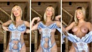 Sara Jean Underwood topless thothub on dollser.com