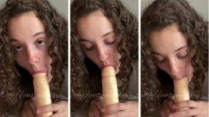 Love Lilahh dildo play thothub on dollser.com