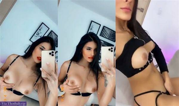 Hanna Miller Nude Pussy Teasing Porn Video on dollser.com