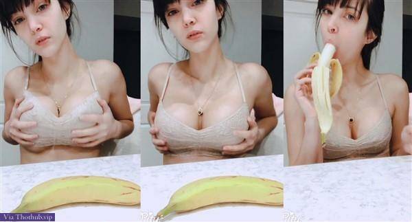 CinCinBear Nude Banana Blowjob Video on dollser.com