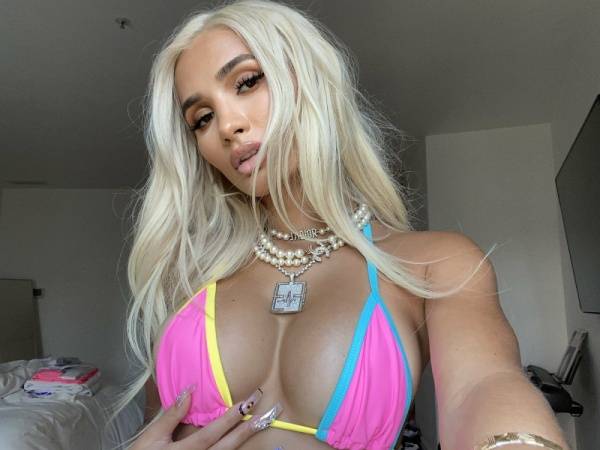 Pia Mia Nude Leaked Videos and princesspiamia Naked Pics! on dollser.com