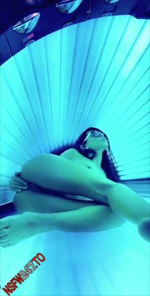 Madison Ivy tanning show snapchat premium 2019/11/13 porn videos on dollser.com