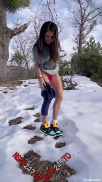 Violet Summers How to make yellow snow snapchat premium 2021/02/04 porn videos on dollser.com