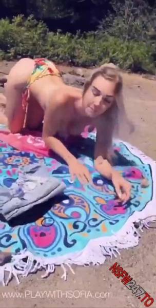 Sofia Blaze beach show snapchat premium xxx porn videos on dollser.com