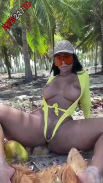 Valentina Ferraz outdoor naked onlyfans porn videos on dollser.com