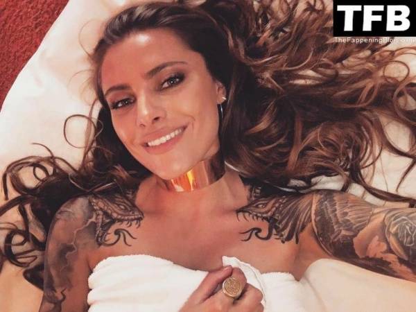 Sophia Thomalla Nude & Sexy Collection – Part 3 on dollser.com