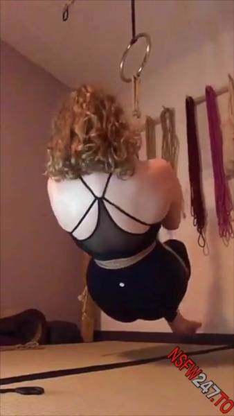 Sarah Calanthe fully naked tease on the floor snapchat premium 2020/10/04 porn videos on dollser.com