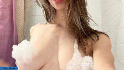 Hot Hot Smashedely Nude In Tub OnlyFans Onlyfans Leaks on dollser.com