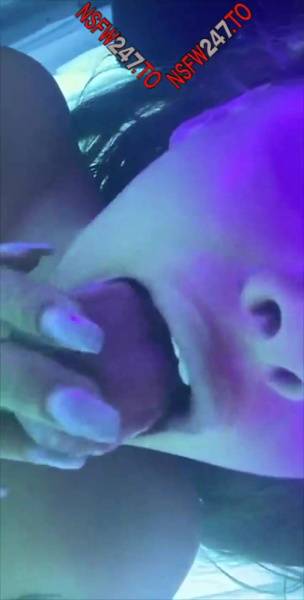 Allison Parker tanning & masturbation snapchat premium porn videos on dollser.com