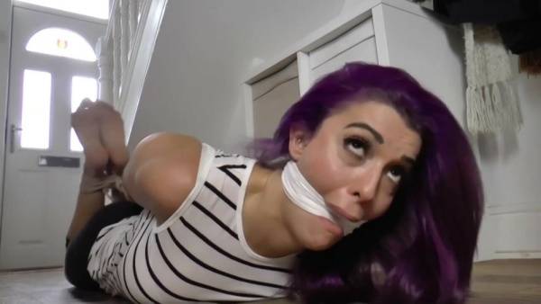 Roxxi cleave gagged and hogtied - Britain on dollser.com