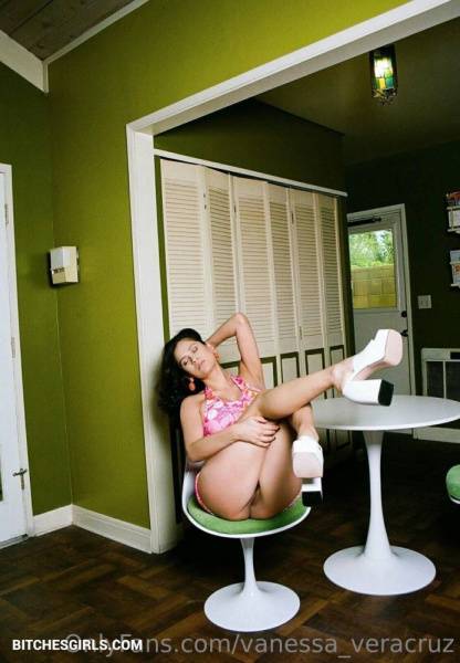 Vanessa Veracruz Nude Latina - Vanessa Onlyfans Leaked Naked Photos on dollser.com