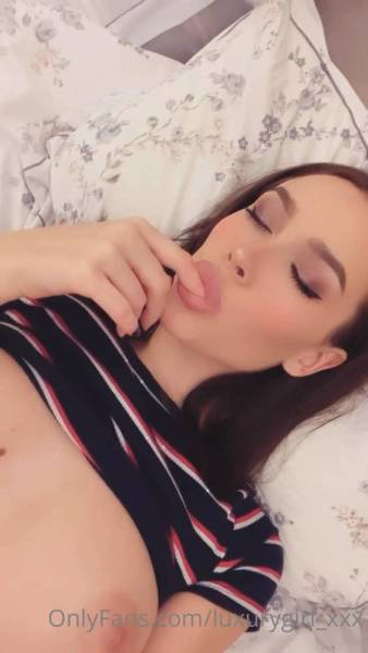 Luxury Girl Nude Masturbation Selfie OnlyFans Video Leaked - Russia on dollser.com