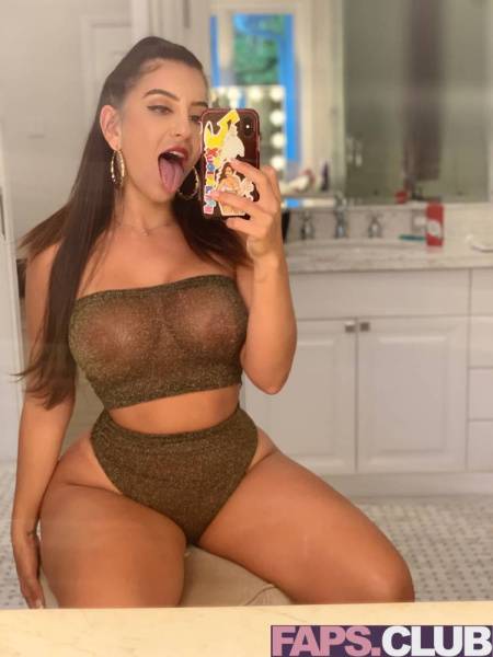 Lenatheplug Nude OnlyFans Leaks (26 Photos) on dollser.com