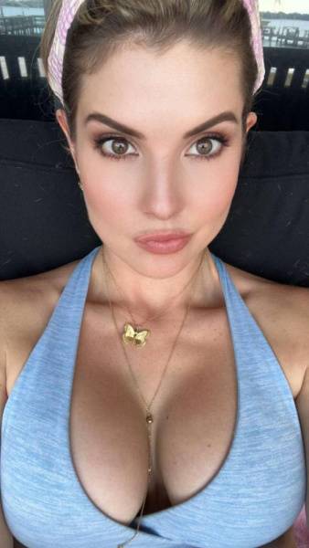 Amanda Cerny Sexy Boobs Cleavage Onlyfans Set Leaked - Usa on dollser.com