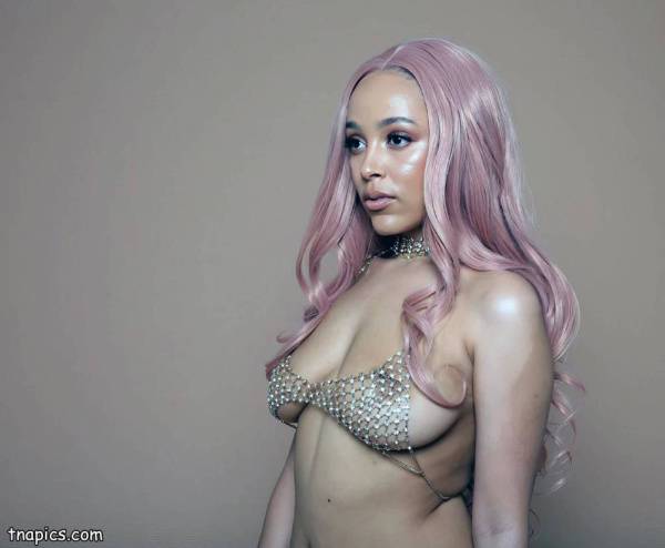 Doja Cat Leaked Nudes on dollser.com