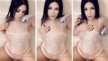 Zana Ashtyn Onlyfans Bathtube Nude Video on dollser.com