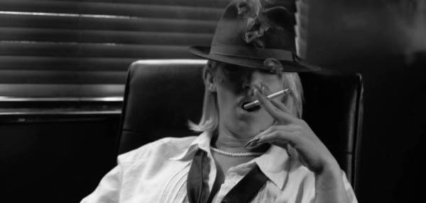 [2021-03-08] LouLou Petite – The Smoking Detective on dollser.com