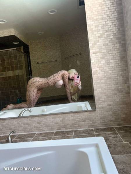 Msfiiire Youtube Nude Influencer - Amber Star Fansly Leaked Naked Photos on dollser.com
