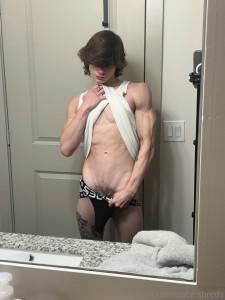 Nate.shreds [ nate-shreds ] OnlyFans photos on Hot.tv on dollser.com