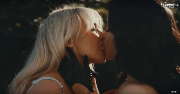 Sabrina Carpenter & Jenna Ortega Sexy – Taste (72 Pics + Video) on dollser.com