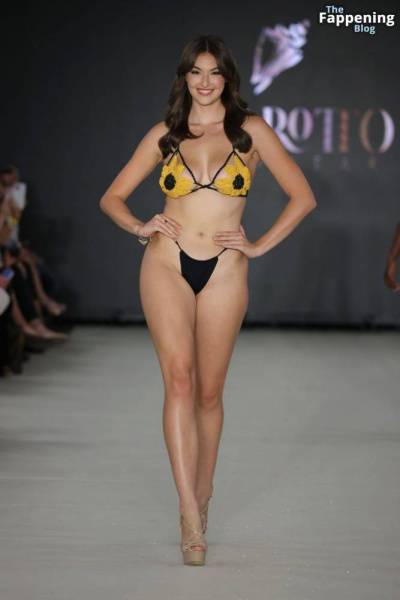 Rachel Pizzolato Displays Her Sexy Body at the ëa Lingerie Fashion Show (14 Photos) on dollser.com