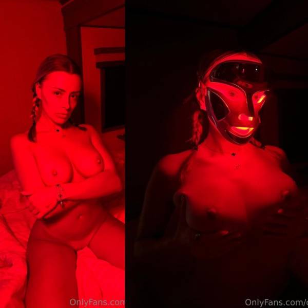 Corinna Kopf Red Light Mask Onlyfans Nudes Leaked on dollser.com